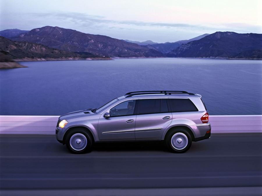  Mercedes-Benz GL450 4Matic 2007 года  (фото 49 из 114)